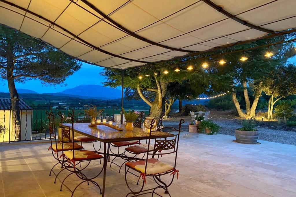 Le Clos Des Pins, Vue Mont Ventoux Roaix Bagian luar foto