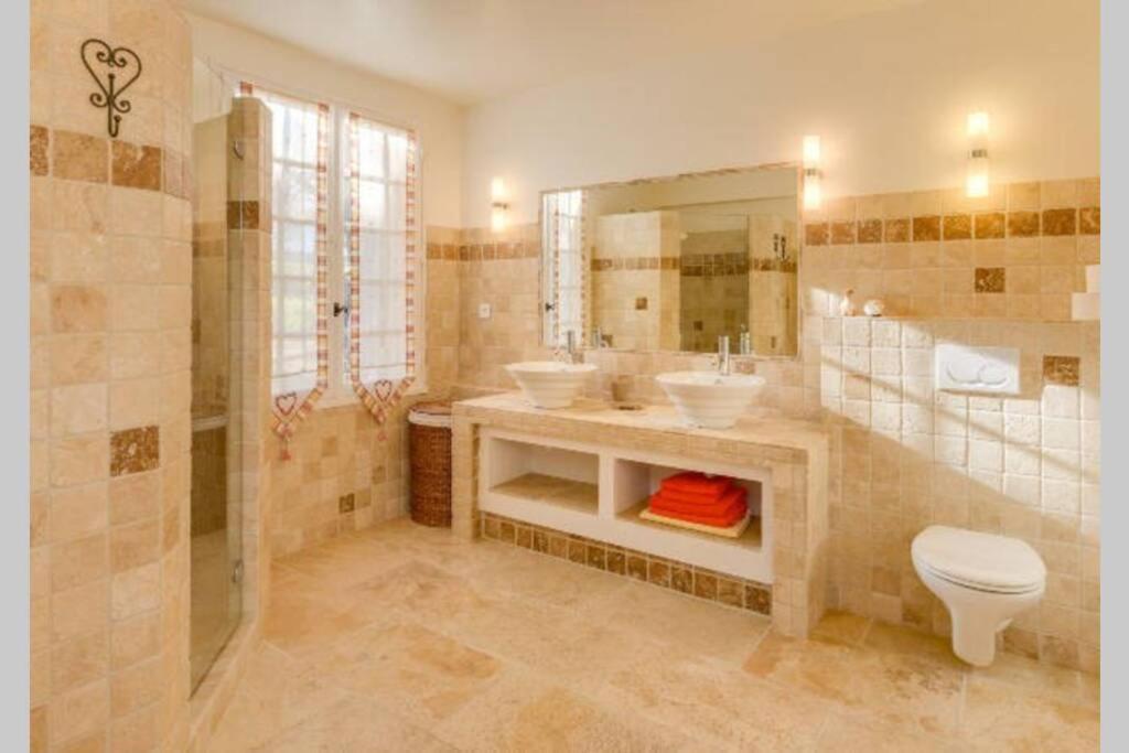 Le Clos Des Pins, Vue Mont Ventoux Roaix Bagian luar foto